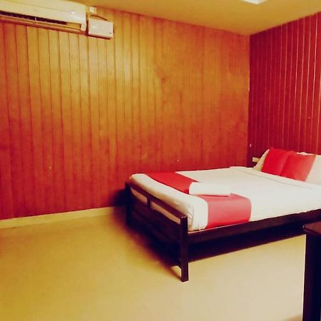 Hotel Tri-Star Residency Kochi Exterior photo